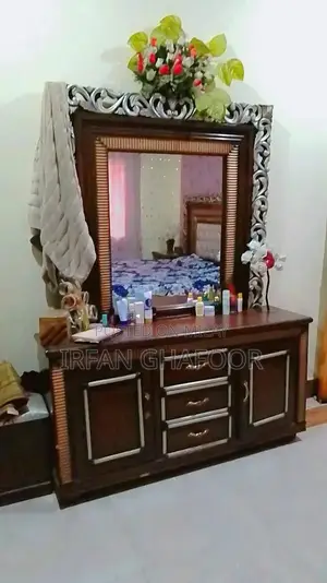 Two-Piece Furniture Set in Excellent Condition