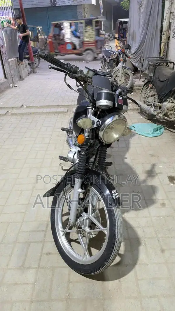 Suzuki GS150 SE Motorcycle - Well-Maintained Condition