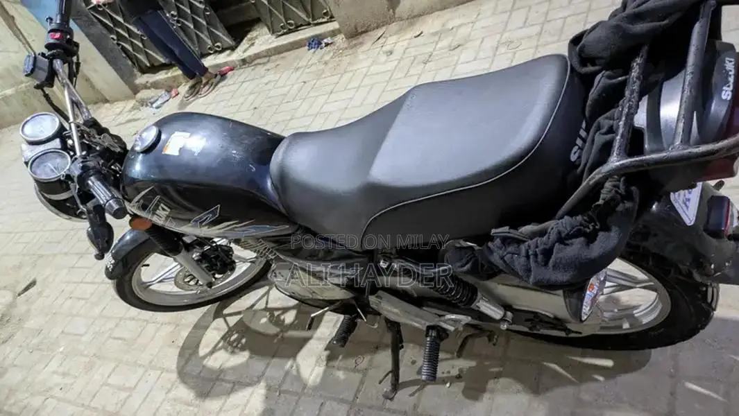 Suzuki GS150 SE Motorcycle - Well-Maintained Condition