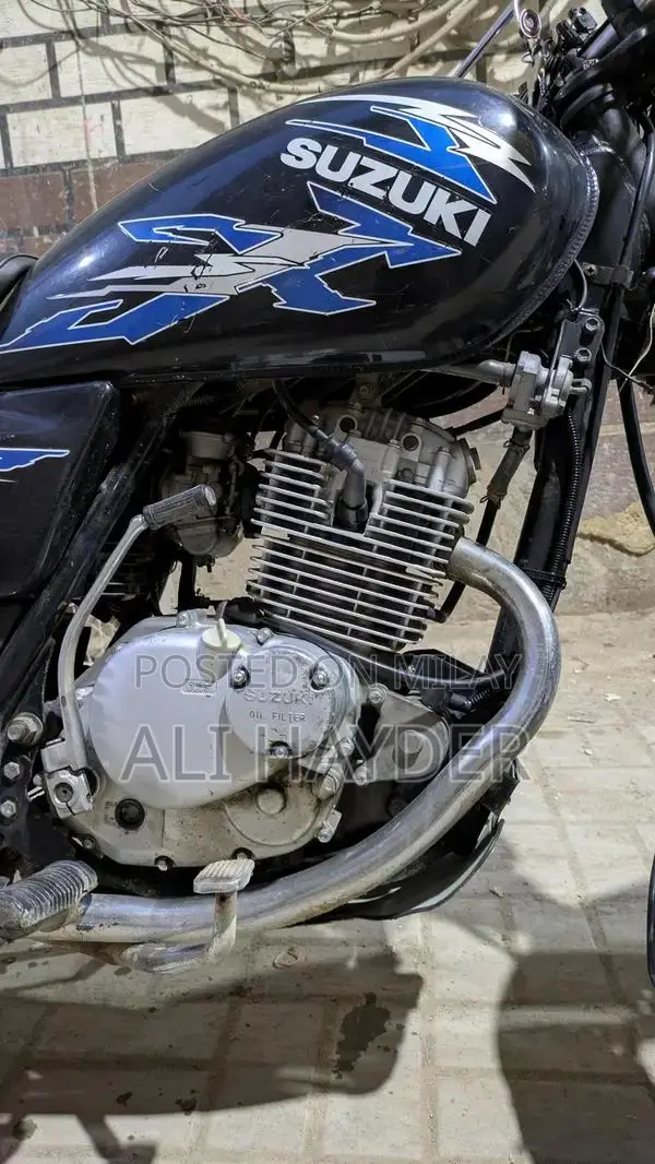 Suzuki GS150 SE Motorcycle - Well-Maintained Condition