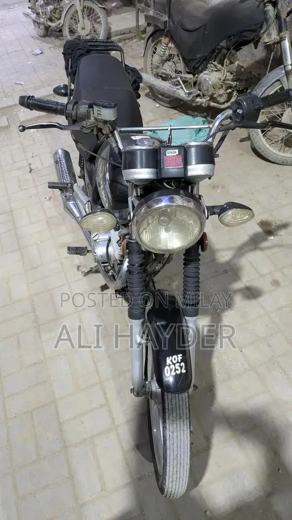 Suzuki GS150 SE Motorcycle - Well-Maintained Condition