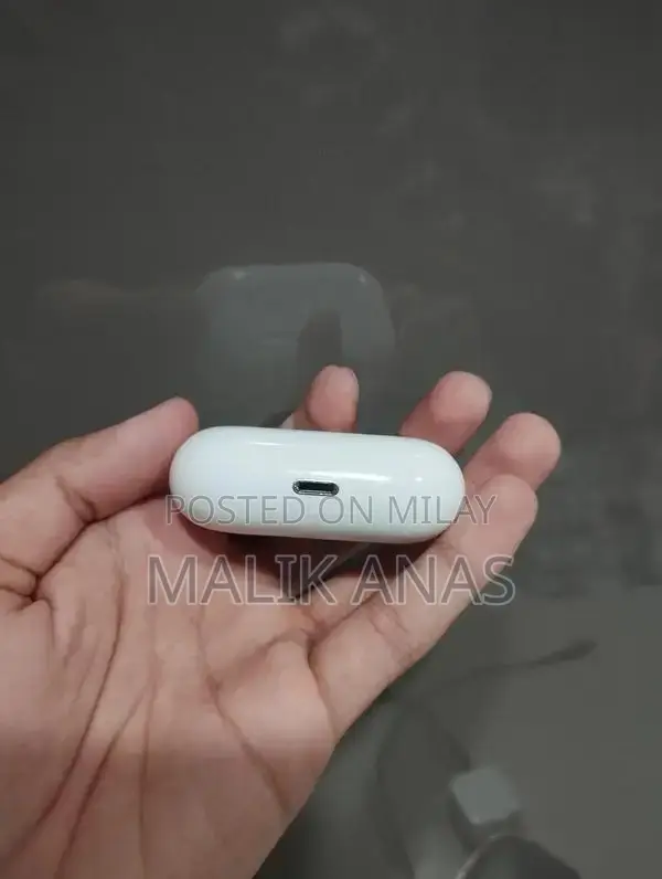 Apple AirPods Pro 1st Gen with Active Noise Cancellation