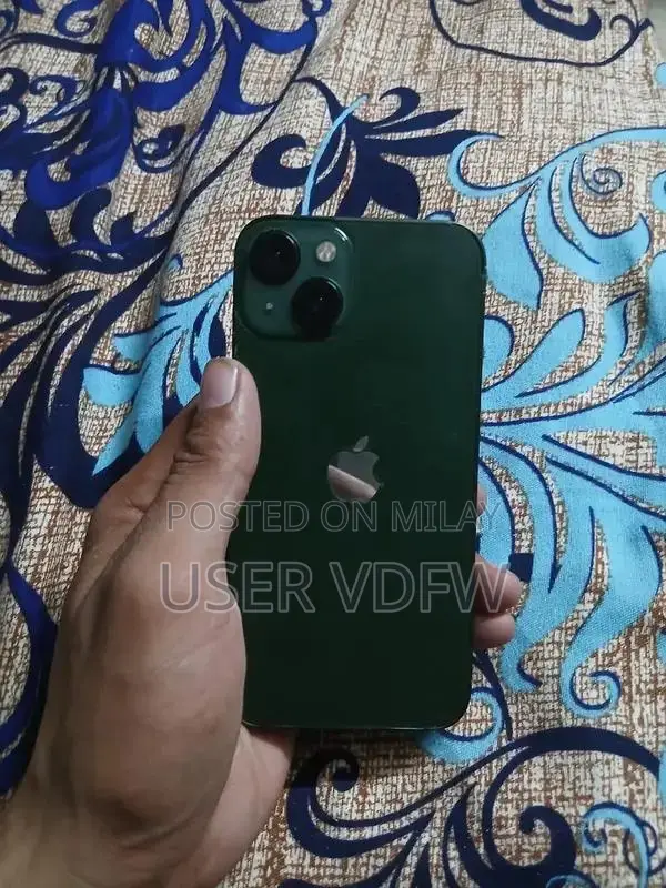 I phone 13jv waterpack  128gb context WhatsApp