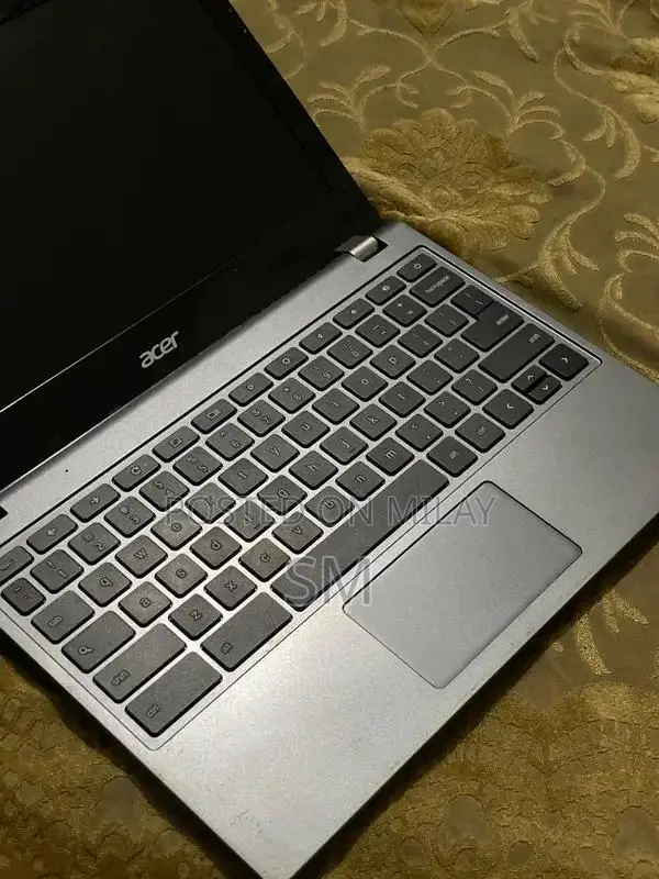 Acer C740 Chromebook laptop Windows 10 128 GB SSD M2