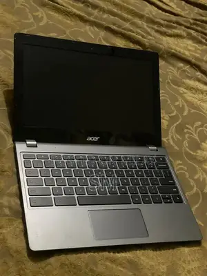 Acer C740 Chromebook laptop Windows 10 128 GB SSD M2