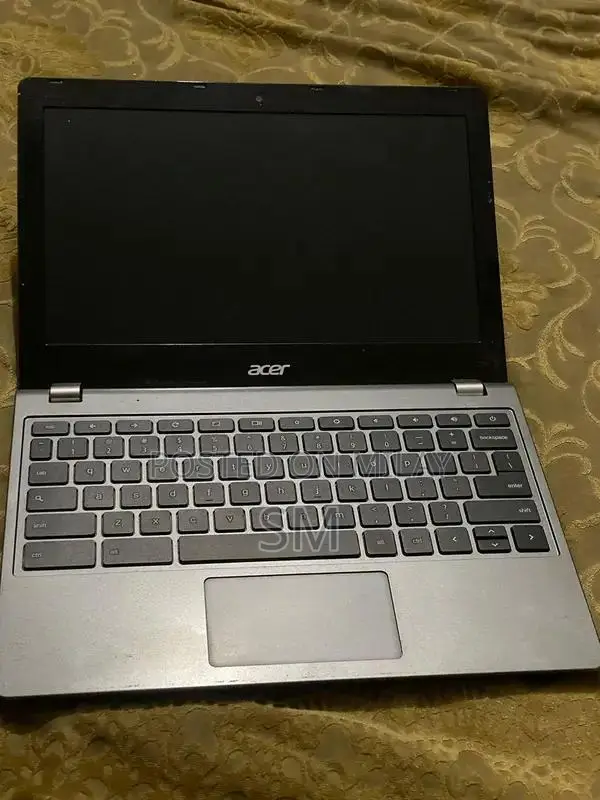 Acer C740 Chromebook laptop Windows 10 128 GB SSD M2