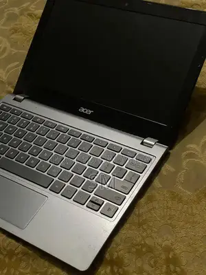 Acer C740 Chromebook laptop Windows 10 128 GB SSD M2