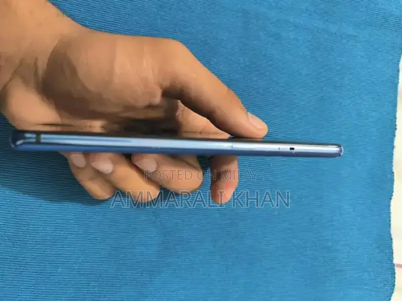 High-Performance Dual SIM Smartphone with Clean Condition