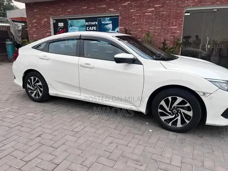 Honda Vintage Red Sedan - Classic Collector's Edition