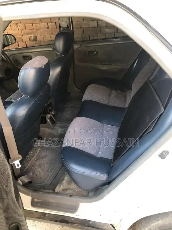 1995 Honda Civic - Well-Maintained Sedan with Upgrades