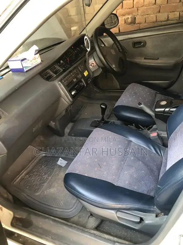 1995 Honda Civic - Well-Maintained Sedan with Upgrades