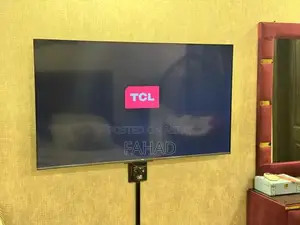 Photo - 55” LED TCL