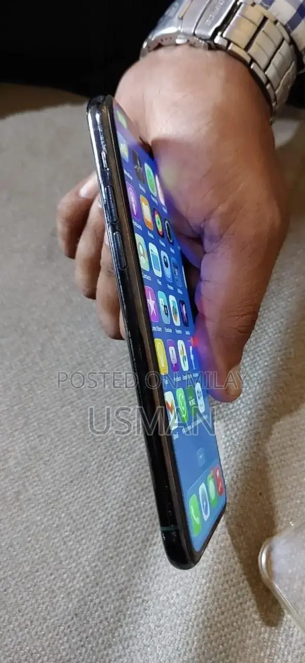 I phone 11 pro 100% ok