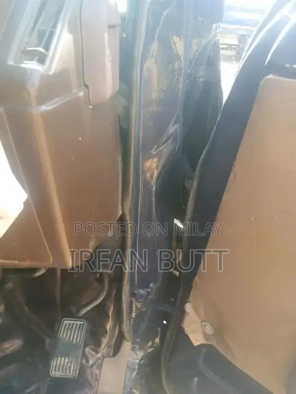 Toyota HiAce Cargo Van - Reliable Commercial Vehicle