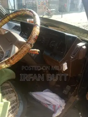 Toyota HiAce Cargo Van - Reliable Commercial Vehicle