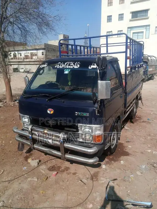 Toyota HiAce Cargo Van - Reliable Commercial Vehicle