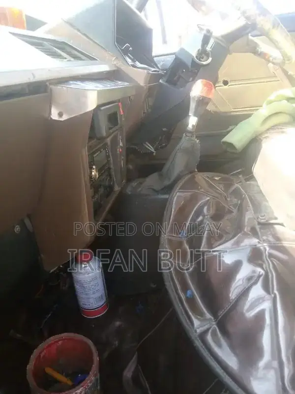 Toyota HiAce Cargo Van - Reliable Commercial Vehicle