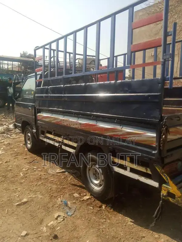 Toyota HiAce Cargo Van - Reliable Commercial Vehicle