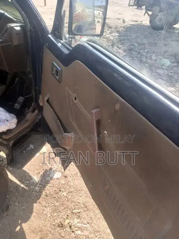 Toyota HiAce Cargo Van - Reliable Commercial Vehicle