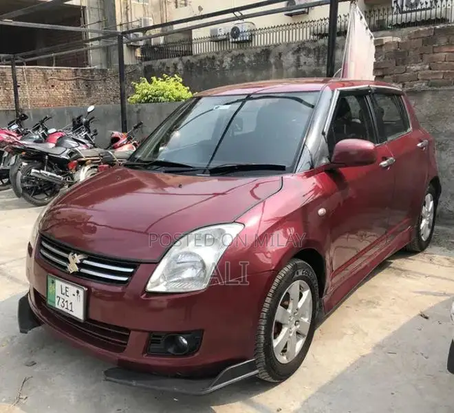 Swift 1.3 DLX Hatchback with Premium Upgrades