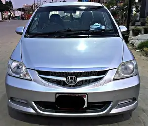 Photo - Honda City IDSI Sedan - Excellent Condition Low Mileage Sedan