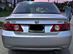 Honda City IDSI Sedan - Excellent Condition Low Mileage Sedan