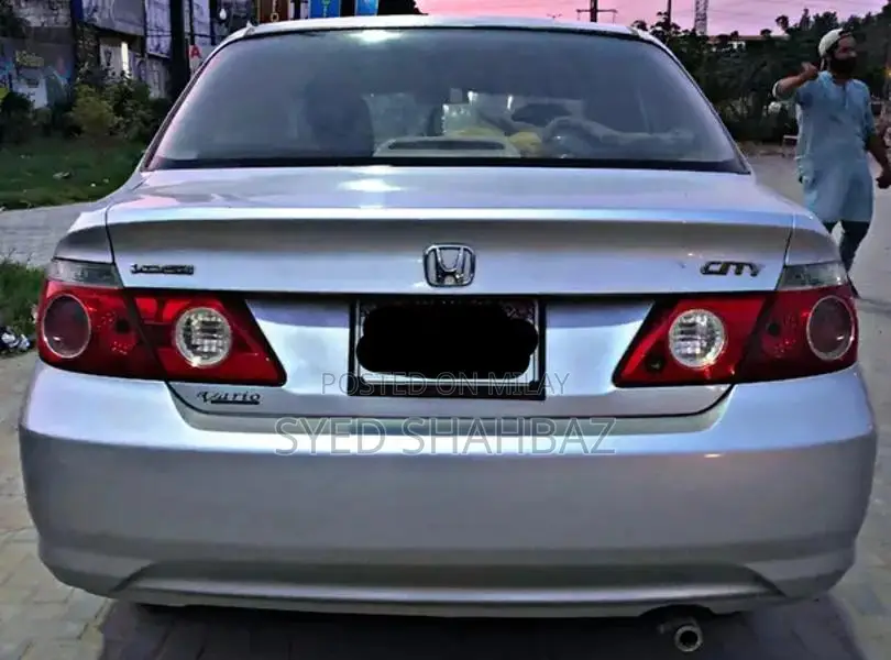 Honda City IDSI Sedan - Excellent Condition Low Mileage Sedan