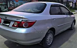 Honda City IDSI Sedan - Excellent Condition Low Mileage Sedan