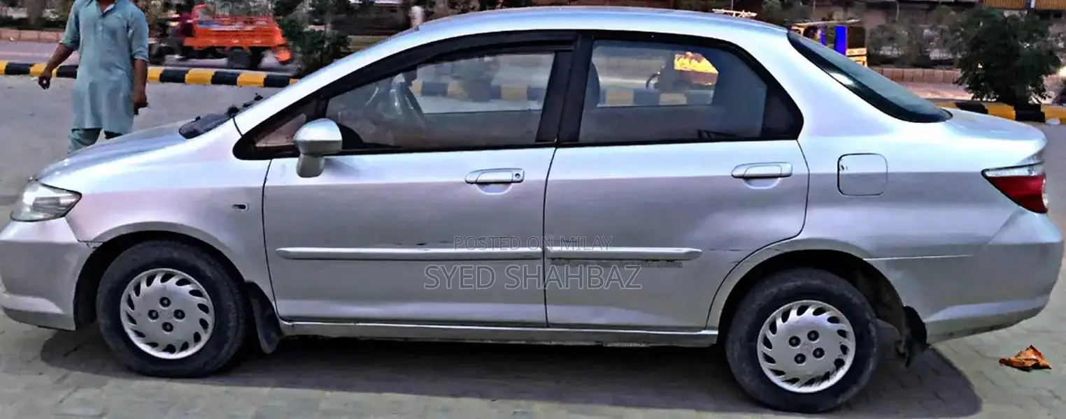 Honda City IDSI Sedan - Excellent Condition Low Mileage Sedan