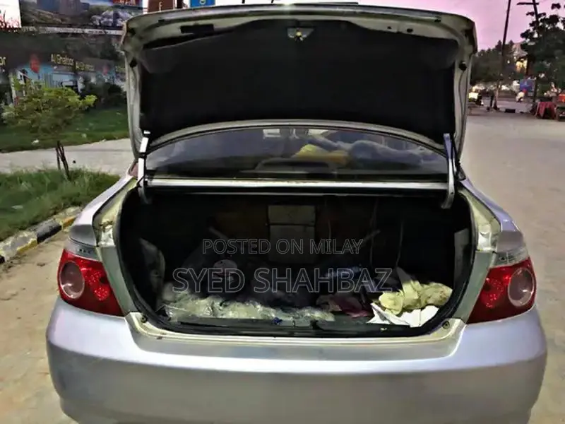 Honda City IDSI Sedan - Excellent Condition Low Mileage Sedan