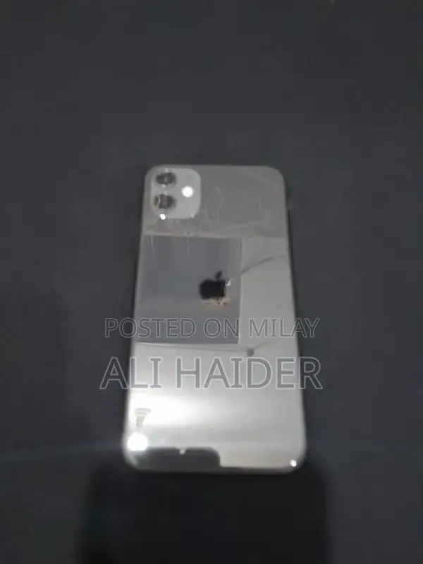 Apple iPhone 11 Unlocked Smartphone 64GB Pristine Condition