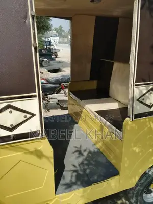 Rozgar 200cc Motorcycle - 2023 Model, Low Mileage