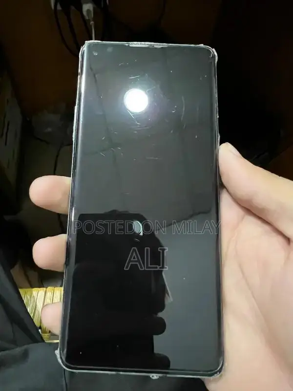 One Plus 8 Smartphone Dual SIM Good Condition