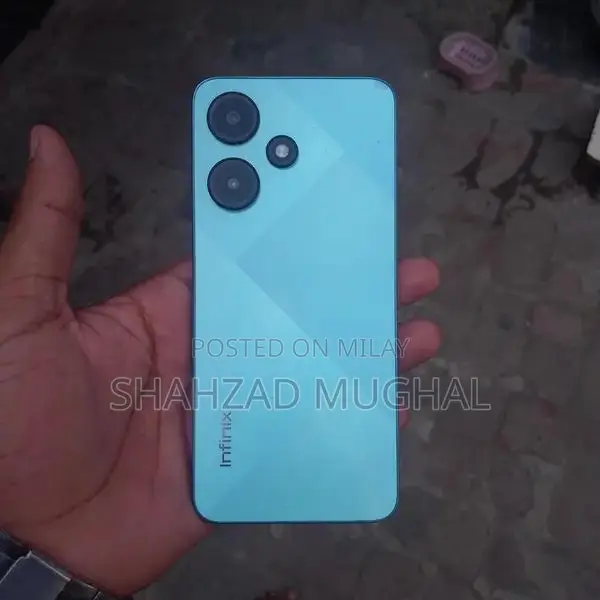 High Memory Smartphone with Extensive Storage