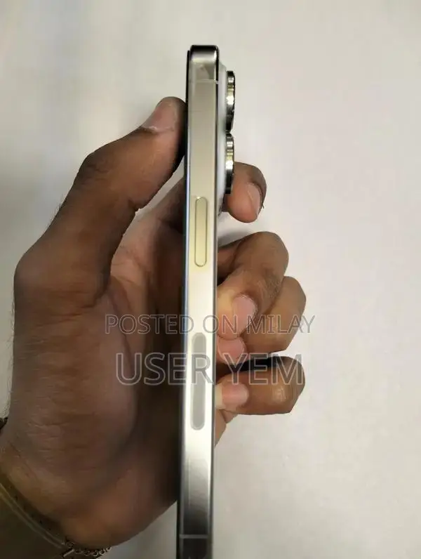 Apple iPhone 15 Pro Smartphone - Excellent Condition