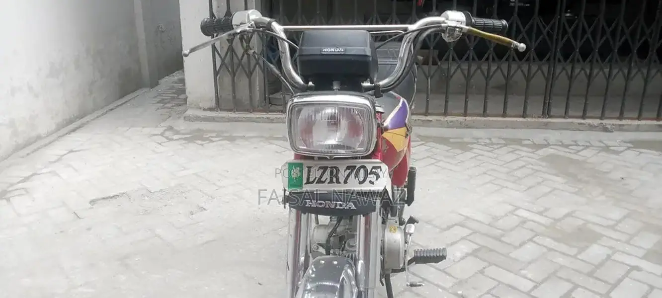 Honda Motorcycle 70cc Classic Model