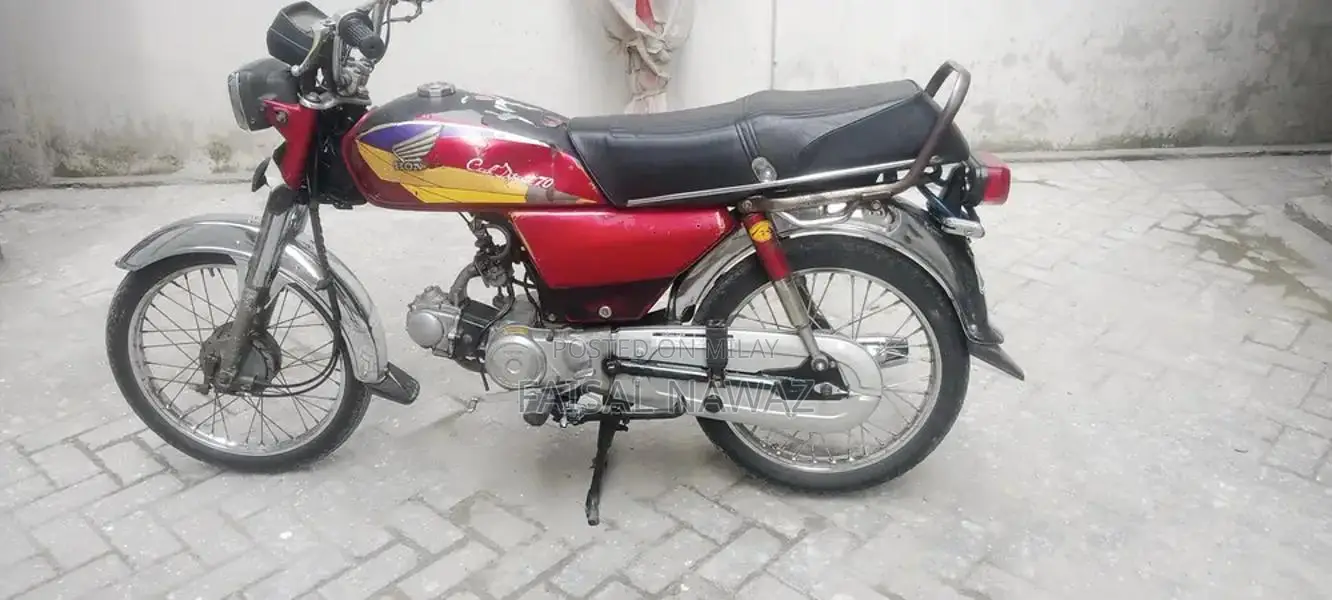 Honda Motorcycle 70cc Classic Model