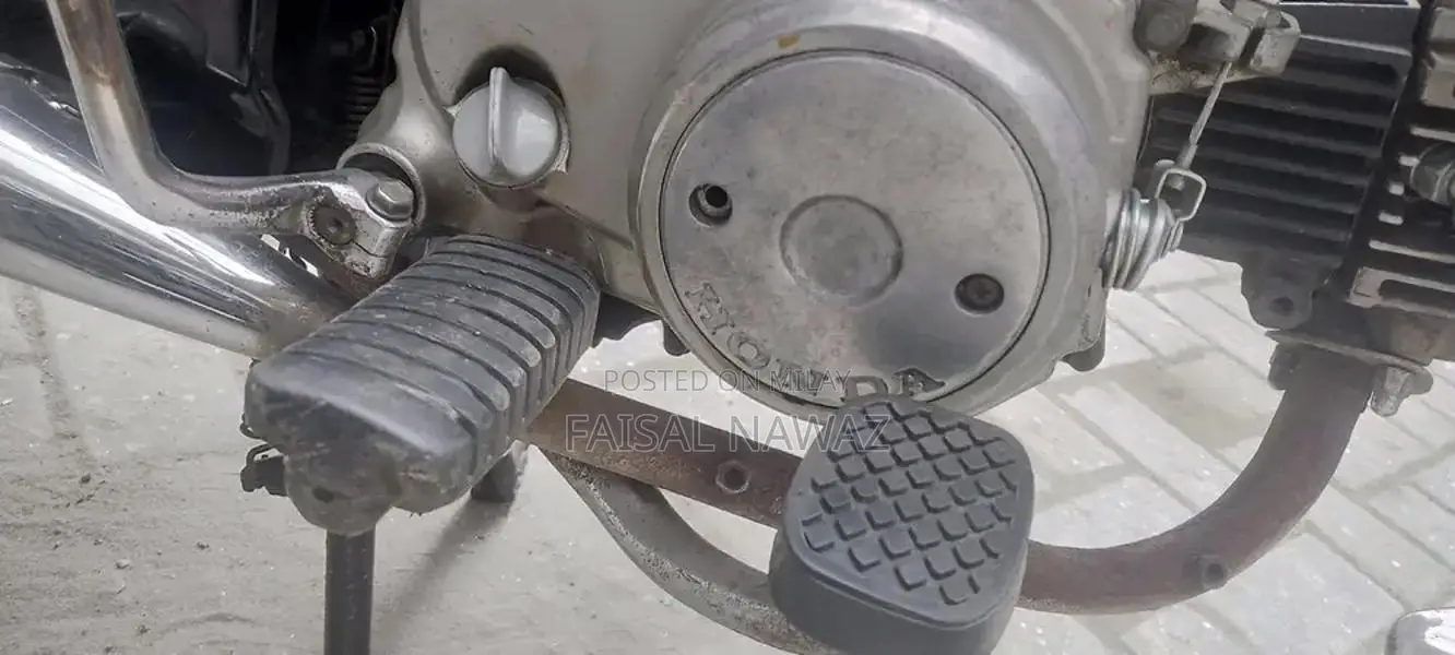 Honda Motorcycle 70cc Classic Model