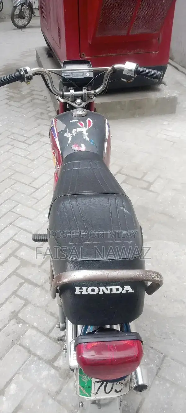 Honda Motorcycle 70cc Classic Model