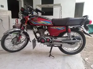 Photo - Honda chkwal number genuine halat 18 model urgent sale