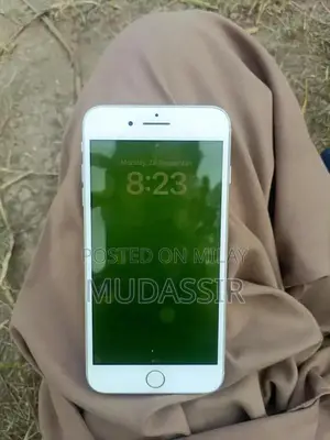 64gb memory 74% battery health finger nonworking home button is ok