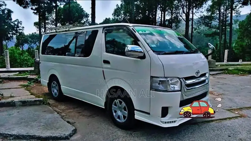 Toyota Hiace 200 Passenger Van 2007 - Manual Transmission, Air Conditi