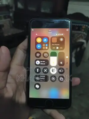 Apple iPhone SE 2020 128GB Dual SIM Smartphone