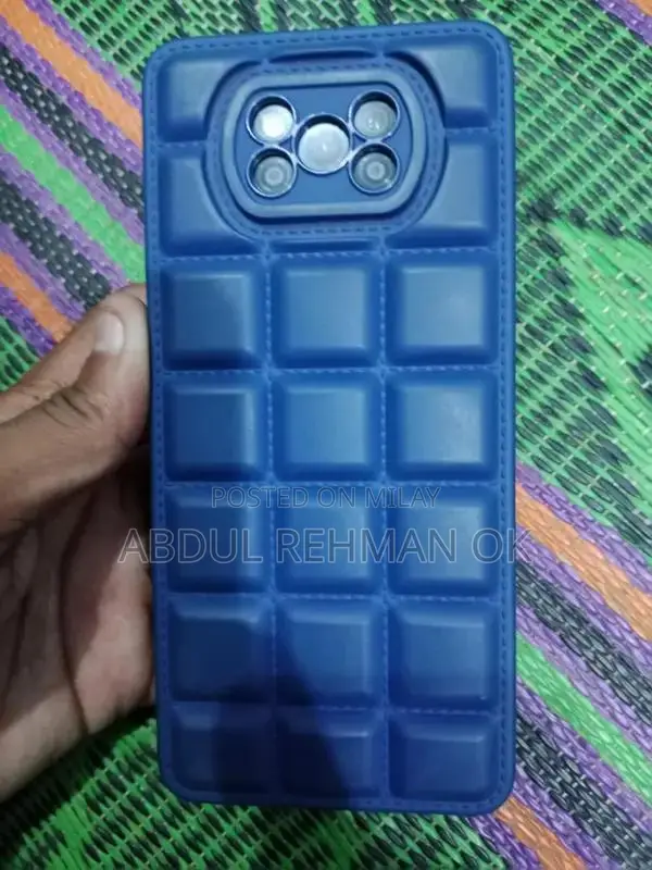 Pocco X3 NFC Smartphone: Compact Multimedia Device