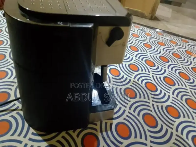 Almost new coffee machine not much used