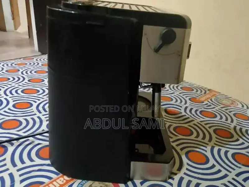 Almost new coffee machine not much used