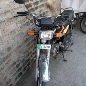 Photo - Hero ACHIEVER 2012 Black