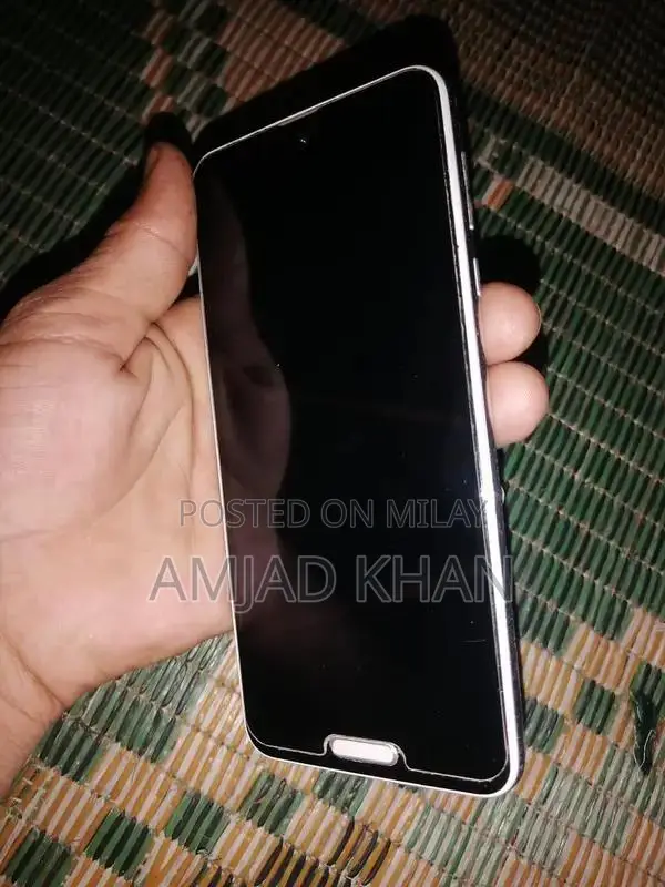 AQuos R2 Smartphone with Advanced Features