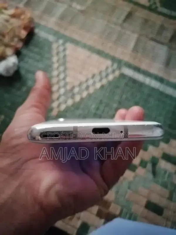 AQuos R2 Smartphone with Advanced Features