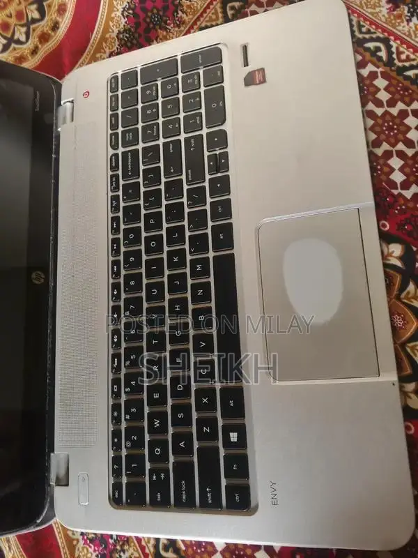 HP Envy Laptop - 16GB RAM, 250GB SSD, Partial Functionality